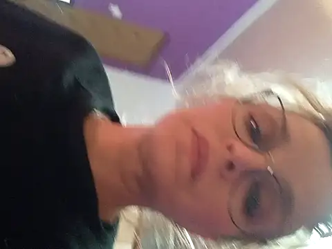 BritneyHudson online show from 8, 1, 2026