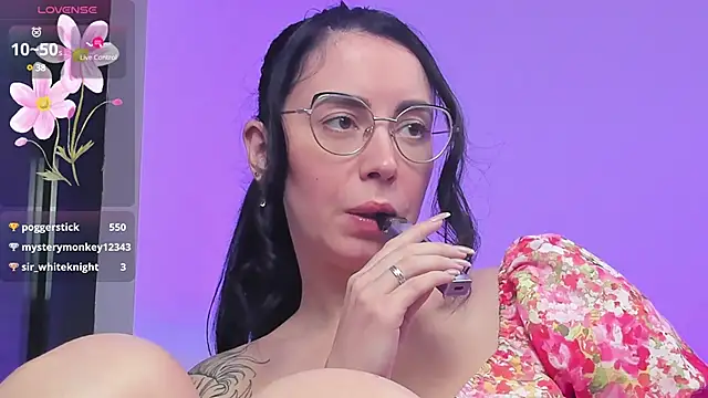 Snapshot of RitaSonnet chatting on 5, 3, 2025 RitaSonnet online show from 5, 3, 2025