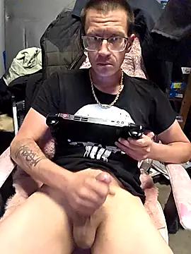 Hatchetwound6969 online show from 29, 3, 2026