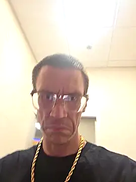 Hatchetwound6969 online show from 2, 4, 2026