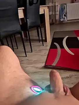 Szeltolo001 online show from 31, 3, 2026