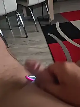 Szeltolo001 online show from 17, 5, 2026