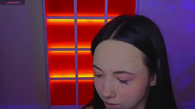 Hayle Hill online show from 5, 11, 2025