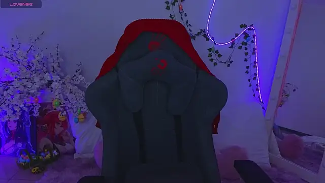 Hayle Hill online show from 6, 4, 2026