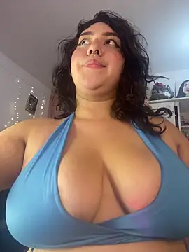 Snapshot of scarlett_queen56 chatting on 13, 1, 2026 scarlett queen56 online show from 13, 1, 2026