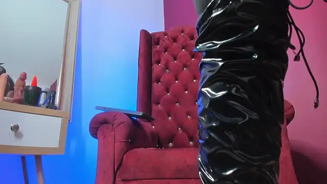 Sarah Mistress  online show from 26, 12, 2024