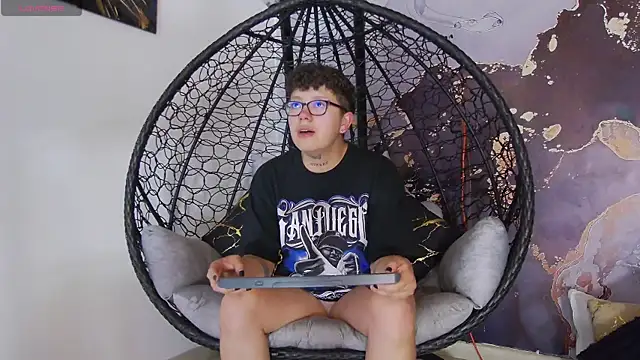 Snapshot of alex_noa chatting on 20, 9, 2025 alex noa online show from 20, 9, 2025