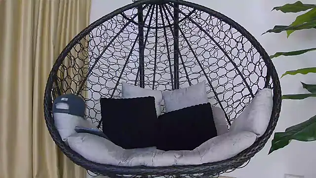 Snapshot of alex_noa chatting on 12, 11, 2025 alex noa online show from 12, 11, 2025