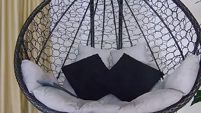 Snapshot of alex_noa chatting on 18, 11, 2025 alex noa online show from 18, 11, 2025