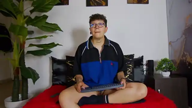 Snapshot of alex_noa chatting on 7, 2, 2026 alex noa online show from 7, 2, 2026