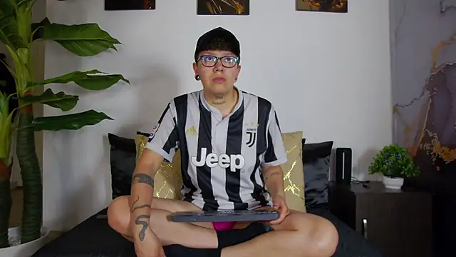 Snapshot of alex_noa chatting on 12, 2, 2026 alex noa online show from 12, 2, 2026