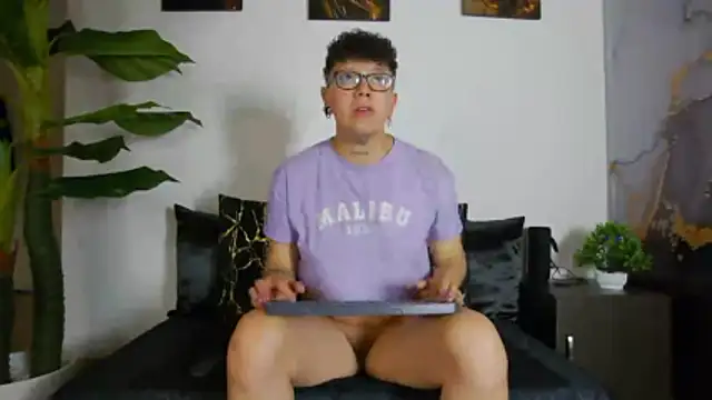 Snapshot of alex_noa chatting on 14, 2, 2026 alex noa online show from 14, 2, 2026