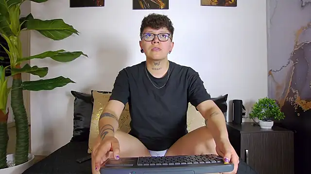 Snapshot of alex_noa chatting on 21, 2, 2026 alex noa online show from 21, 2, 2026