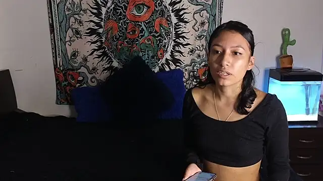Snapshot of tony_and_sophia chatting on 5, 5, 2026 tony and sophia online show from 5, 5, 2026