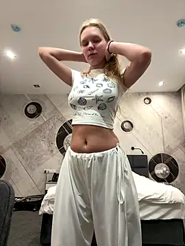 Snapshot of Ketitull chatting on 12, 9, 2025 Ketitull online show from 12, 9, 2025