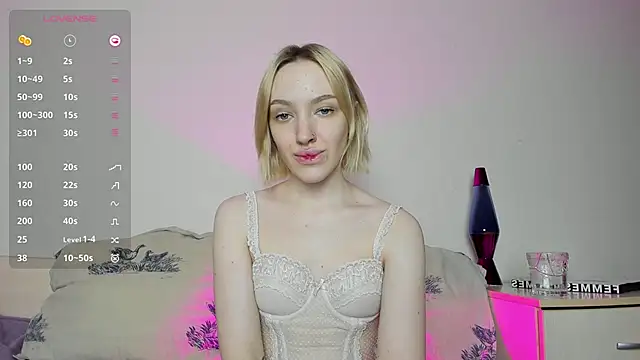 Snapshot of cheryl_mason chatting on 15, 12, 2024 cheryl mason online show from 15, 12, 2024