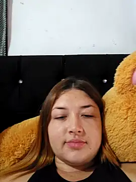 Snapshot of Sofia_Queen17 chatting on 12, 12, 2024 Sofia Queen17 online show from 12, 12, 2024