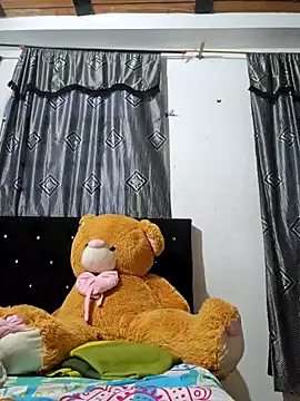 Snapshot of Sofia_Queen17 chatting on 5, 1, 2025 Sofia Queen17 online show from 5, 1, 2025