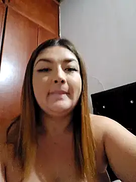 Snapshot of Sofia_Queen17 chatting on 8, 1, 2025 Sofia Queen17 online show from 8, 1, 2025