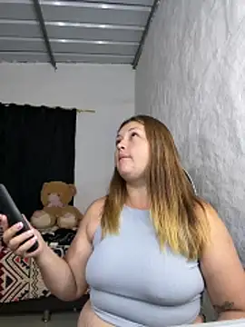 Snapshot of Sofia_Queen17 chatting on 31, 10, 2025 Sofia Queen17 online show from 31, 10, 2025