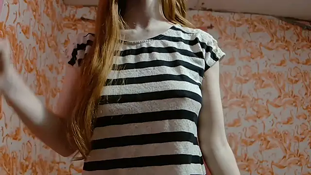 strawberrysmoothie online show from 17, 11, 2025