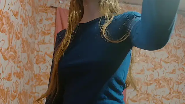 strawberrysmoothie online show from 17, 12, 2025