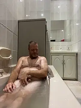 Snapshot of sexycouple109 chatting on 5, 2, 2025 sexycouple109 online show from 5, 2, 2025