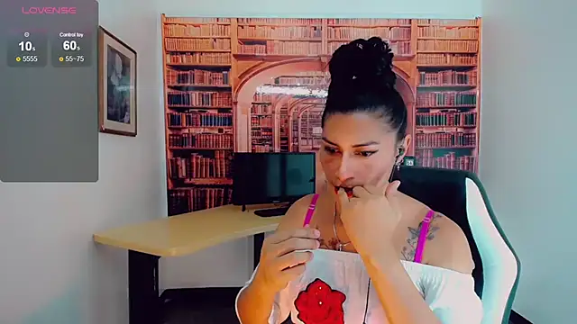 khiara moretti online show from 11, 1, 2025