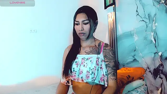 khiara moretti online show from 3, 10, 2025