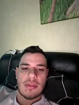 Snapshot of oscar_sweet22 chatting on 11, 10, 2025 oscar sweet22 online show from 11, 10, 2025