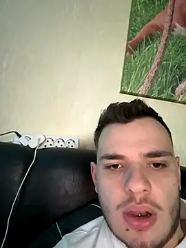 Snapshot of oscar_sweet22 chatting on 12, 10, 2025 oscar sweet22 online show from 12, 10, 2025