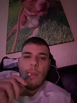 Snapshot of oscar_sweet22 chatting on 14, 10, 2025 oscar sweet22 online show from 14, 10, 2025