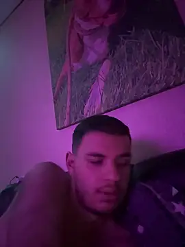 Snapshot of oscar_sweet22 chatting on 23, 10, 2025 oscar sweet22 online show from 23, 10, 2025