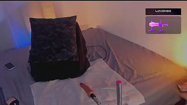 Elizabeth johnson online show from 14, 9, 2025