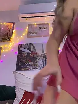 EvelynFrances online show from 3, 1, 2025