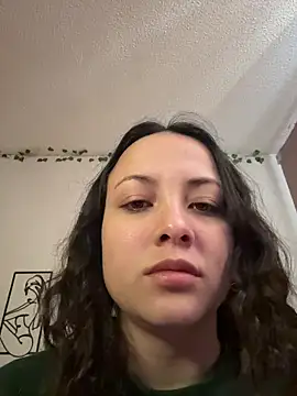 Megan Rodrigo online show from 14, 12, 2025