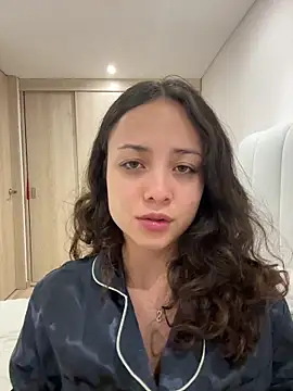 Megan Rodrigo online show from 28, 6, 2026