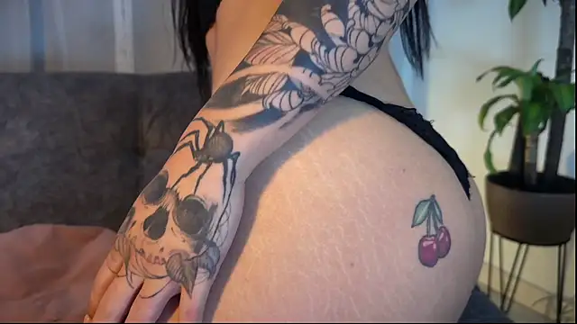 Roxanne 08 online show from 24, 2, 2026