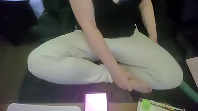 Snapshot of XxxAprilxxX chatting on 29, 10, 2025 XxxAprilxxX online show from 29, 10, 2025