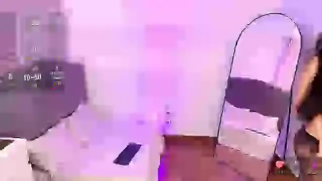 hazel lee ross online show from 8, 9, 2025