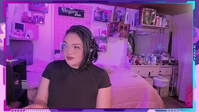 MegariaB online show from 6, 11, 2025