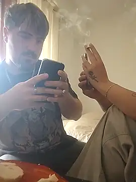 Snapshot of Dracomf chatting on 8, 11, 2025 Dracomf online show from 8, 11, 2025