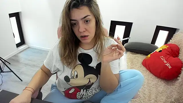 Dyana Kaylinn online show from 8, 3, 2026