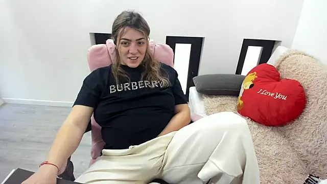 Dyana Kaylinn online show from 22, 3, 2026