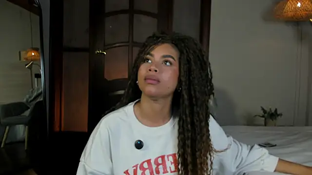 nayah   online show from 18, 2, 2026