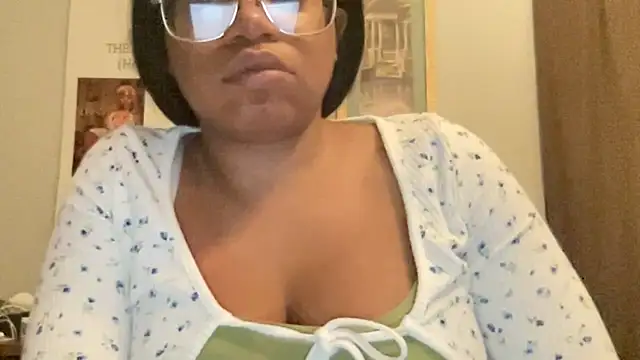 MommyConfident online show from 12, 5, 2026