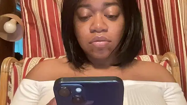 Snapshot of MommyConfident chatting on 1, 7, 2026 MommyConfident online show from 1, 7, 2026