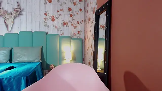 Alison Simmons online show from 28, 12, 2024