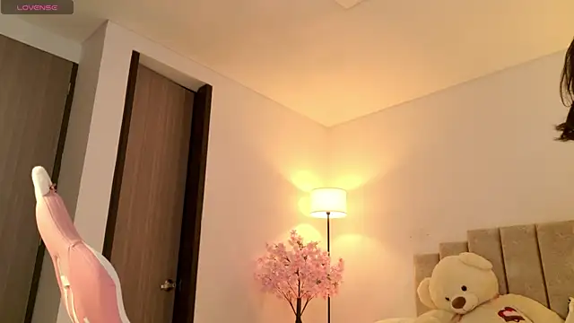 KaylaCollinsX online show from 10, 9, 2025