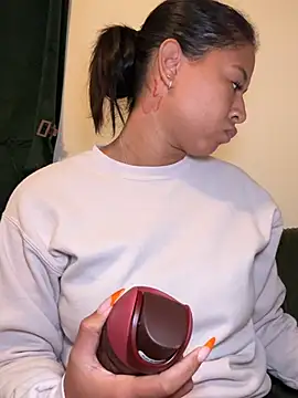 Snapshot of VanessaBling chatting on 9, 6, 2026 VanessaBling online show from 9, 6, 2026